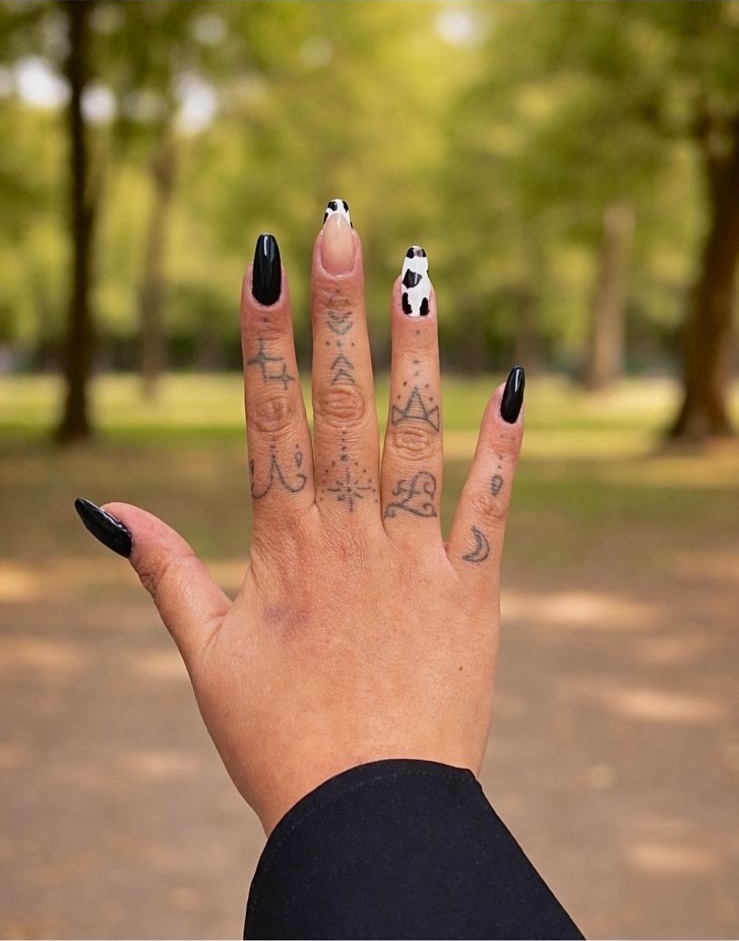 Nail art hecho a mano en Andrea Nails Luanco